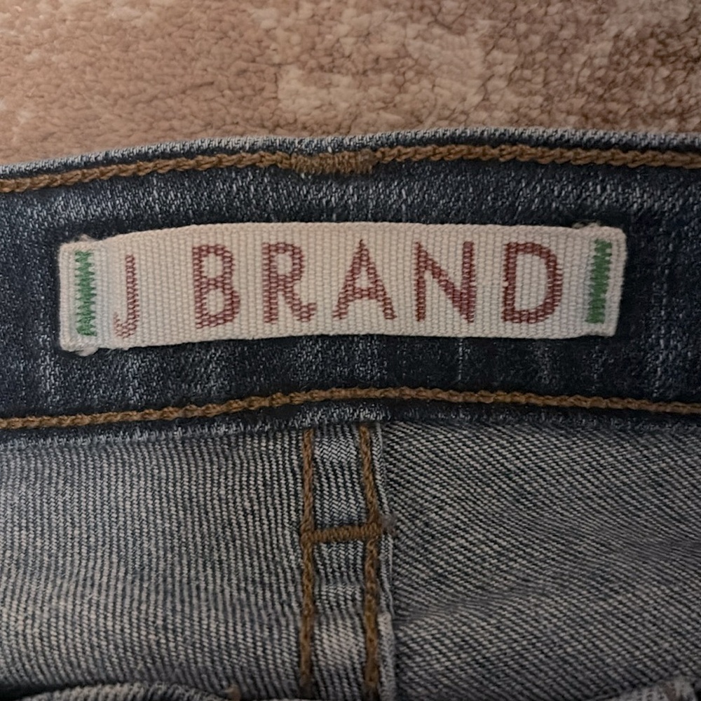 jBrand high rise flare 28x32 med/dark was 11” rise 21” thigh. The perfect flare - Picture 3 of 7